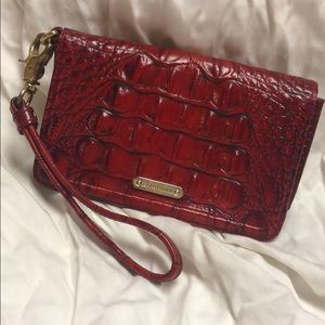 Brahmin wristlet